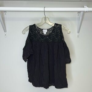 Stylus Black Lace Cold Shoulder‎ Top- Medium Petite